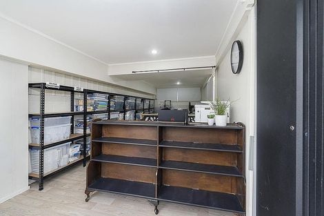 Photo of property in 3 Shale Avenue, Massey, Auckland, 0614