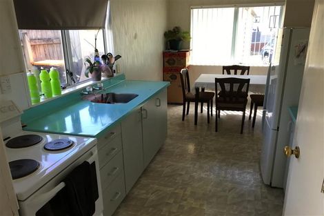 Photo of property in 93 Hillcrest Drive, Kelvin Grove, Palmerston North, 4414