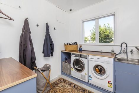 Photo of property in 38 Severn Street, Island Bay, Wellington, 6023