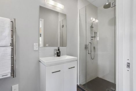 Photo of property in 8 Jays Road, Titirangi, Auckland, 0604