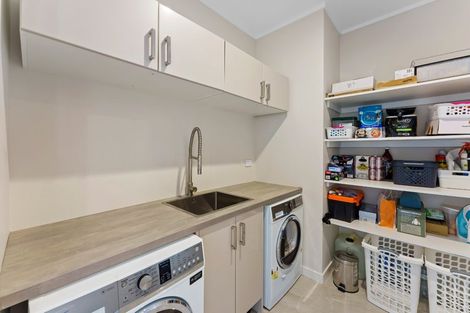 Photo of property in 5 Taranui Way, Paraparaumu Beach, Paraparaumu, 5032