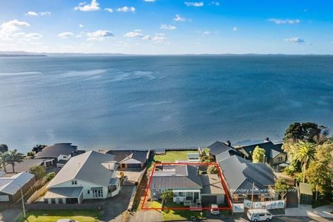 Photo of property in 32b Crispe Road, Clarks Beach, 2122
