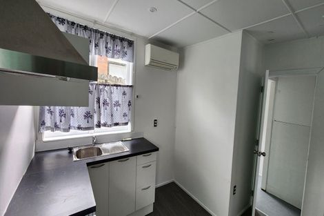 Photo of property in 16 Albert Road, Kelston, Auckland, 0602