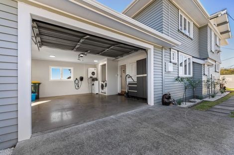 Photo of property in 26 Baring Terrace, Strandon, New Plymouth, 4312