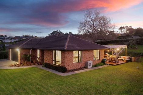 Photo of property in 5 Gavinike Place, Waimauku, 0812