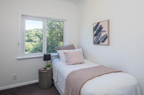 Photo of property in 28 Curtis Street, Northland, Wellington, 6012