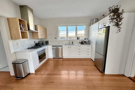 Photo of property in 155 Weston Road, St Albans, Christchurch, 8052