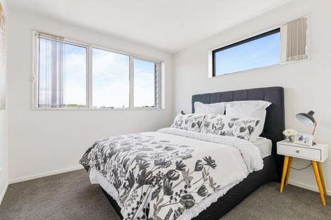 Photo of property in 182 Walters Road, Takanini, 2110