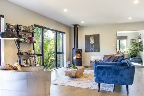 Photo of property in 20b Cambridge Road, Riverhead, 0820