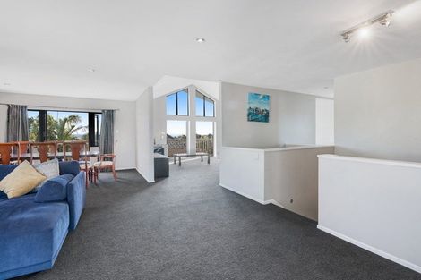Photo of property in 105 Alec Craig Way, Gulf Harbour, Whangaparaoa, 0930