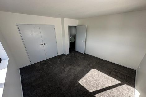 Photo of property in 4 Nagra Lane, Papakura, 2110