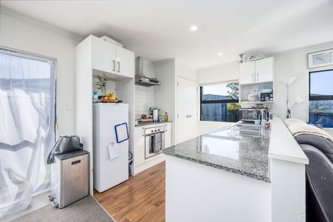 Photo of property in 42 Luanda Drive, Ranui, Auckland, 0612