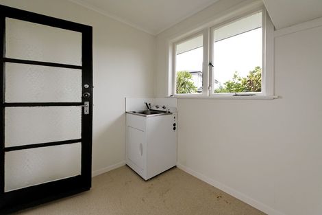 Photo of property in 8 Geordie Street, Henderson, Auckland, 0612