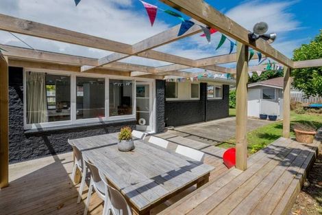 Photo of property in 75a Ocean Road, Paraparaumu Beach, Paraparaumu, 5032