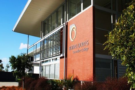 Photo of property in 5 Opito Way, East Tamaki, Auckland, 2013