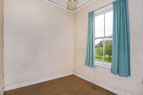 Photo of property in 12 Hull Road, Waiuku, 2123