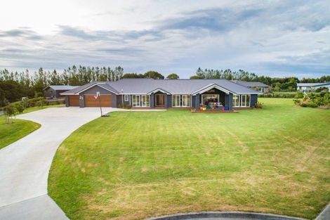 Photo of property in 21 Loveston Lane, Kelvin Grove, Palmerston North, 4470