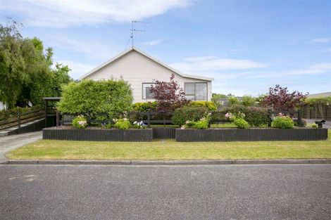 Photo of property in 3a Dorothy Drive, Acacia Bay, Taupo, 3330