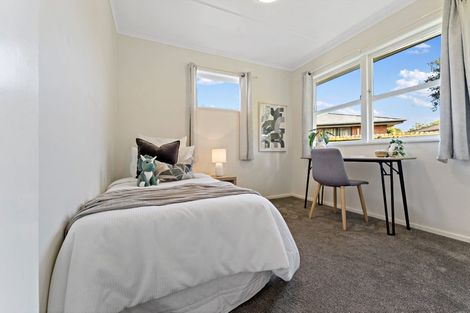 Photo of property in 6 Arnhem Place, Pukekohe, 2120