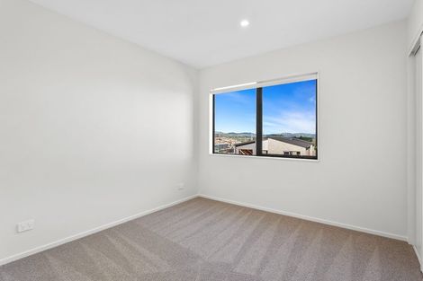 Photo of property in 36 Viridian Avenue, Rosehill, 2113