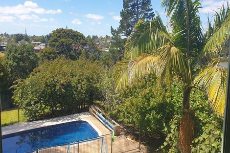 Photo of property in 163b Colwill Road, Massey, Auckland, 0614