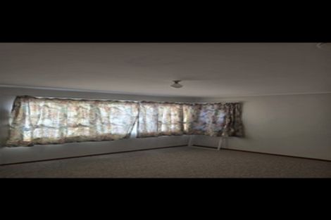 Photo of property in 98 Ennis Avenue, Pakuranga Heights, Auckland, 2010