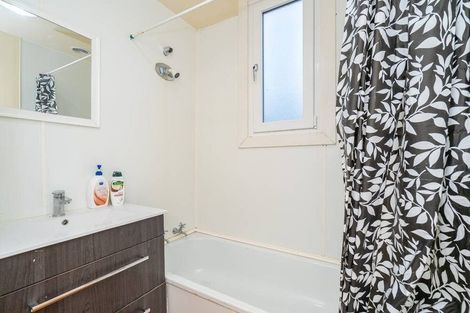 Photo of property in 12 Dickson Street, Macandrew Bay, Dunedin, 9014