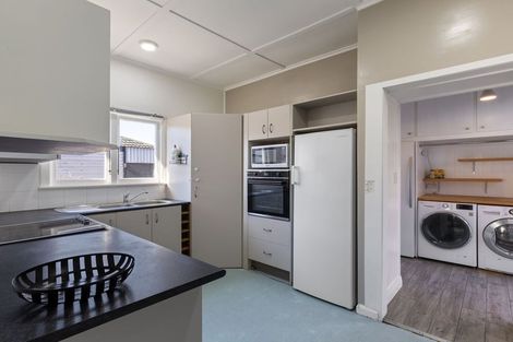 Photo of property in 467 Featherston Street, Palmerston North, 4414