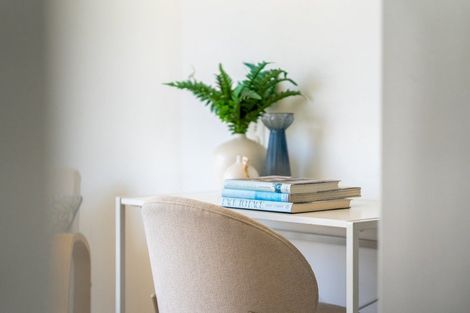 Photo of property in 28 Karu Crescent, Waikanae, 5036