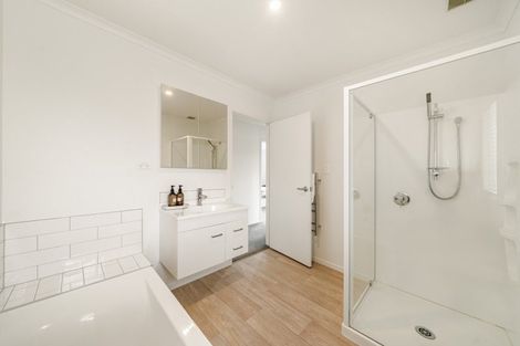 Photo of property in 84 Riverstone Drive, Riverstone Terraces, Upper Hutt, 5018