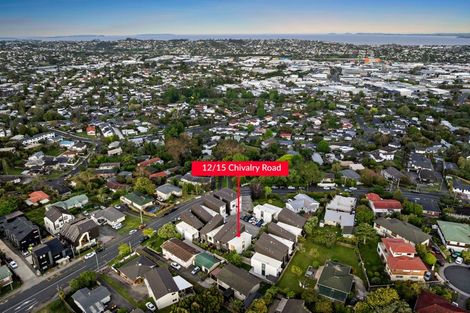 Photo of property in 12/15 Chivalry Road, Glenfield, Auckland, 0629