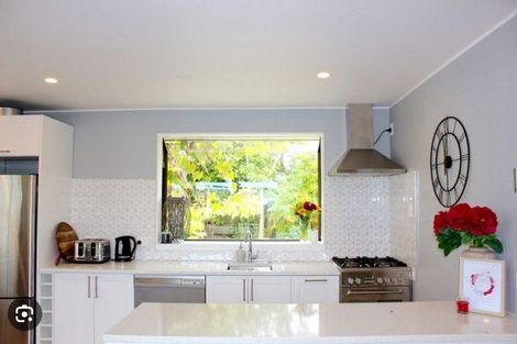 Photo of property in 99c Captain Scott Road, Glen Eden, Auckland, 0602