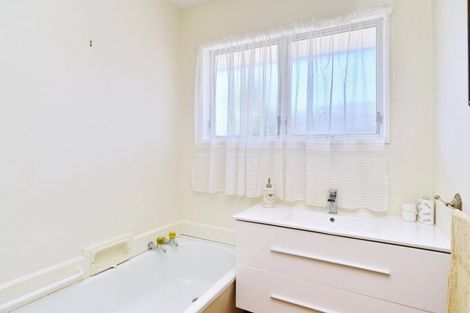 Photo of property in 1/15 Heathglen Avenue, Parklands, Christchurch, 8083