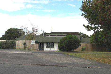 Photo of property in 31 West Harbour Drive, West Harbour, Auckland, 0618