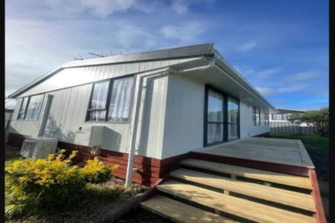 Photo of property in 34 Heathdale Crescent, Papakura, 2110