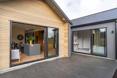 Photo of property in 6 Farley Avenue, Greytown, 5712