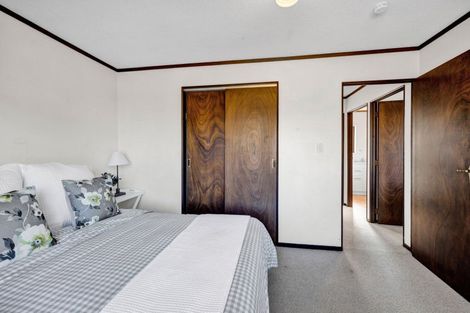 Photo of property in 1 Hawea Street, Merrilands, New Plymouth, 4312