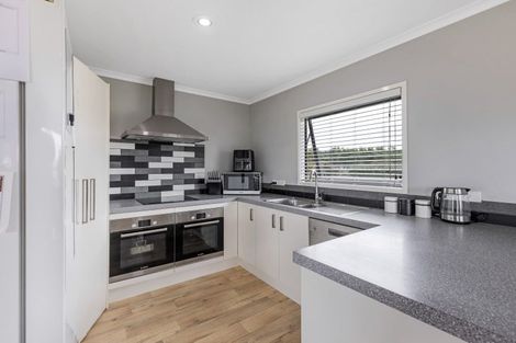 Photo of property in 94 James Line, Kelvin Grove, Palmerston North, 4414