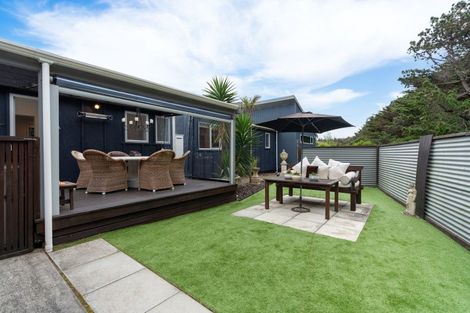 Photo of property in 208 Park Avenue, Waitarere Beach, Levin, 5510