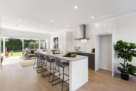 Photo of property in 10 Tyler Davies Drive, Red Beach, 0932