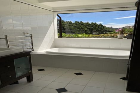 Photo of property in 82 Southernthread Road, Brooklyn, Wellington, 6021