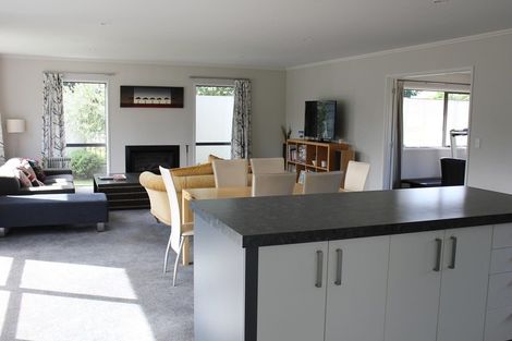 Photo of property in 2 Prebblewood Drive, Prebbleton, 7604