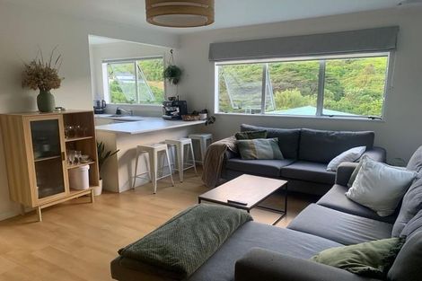 Photo of property in 1/20 Doris Gordon Crescent, Crofton Downs, Wellington, 6035