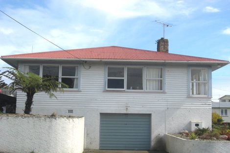 Photo of property in 15 Rospeath Crescent, Spotswood, New Plymouth, 4310