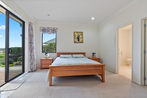 Photo of property in 74 Rototuna Road, Rototuna, Hamilton, 3210