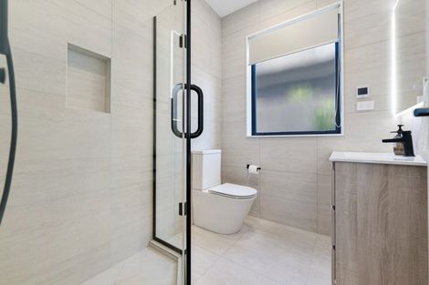 Photo of property in 2 Pukeko Road, Hobsonville, 0616