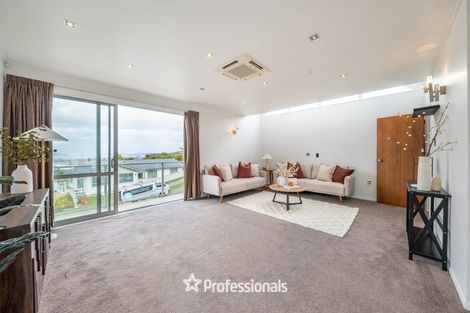 Photo of property in 3 Lone Tree Grove, Kelson, Lower Hutt, 5010