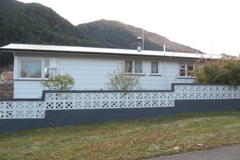Photo of property in 10a&b Boundary Street, Queenstown, 9300