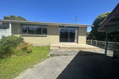 Photo of property in 1f1-a Sequoia Place, Maoribank, Upper Hutt, 5018