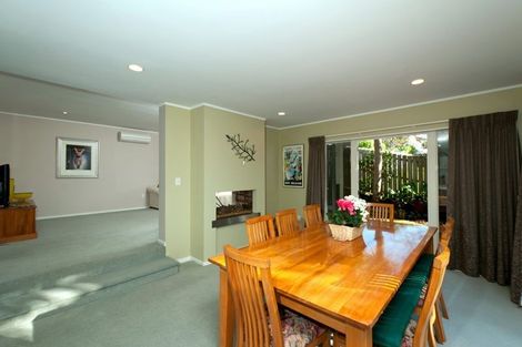 Photo of property in 4 Manu Place, Pinehill, Auckland, 0632